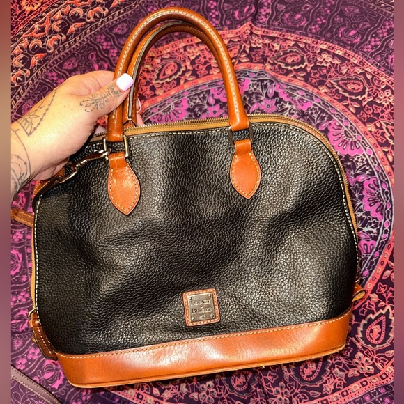 Dooney & Bourke Handbags - Dooney & Bourke Leather Handbag